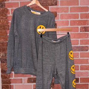 Aviator Nation Smiley Crewneck and Sweatpants SET in Heather Grey, Size XL